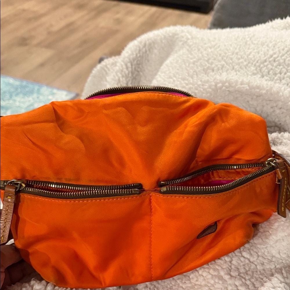 Dooney & Bourke Orange Shoulder Bag - Picture 2 of 12